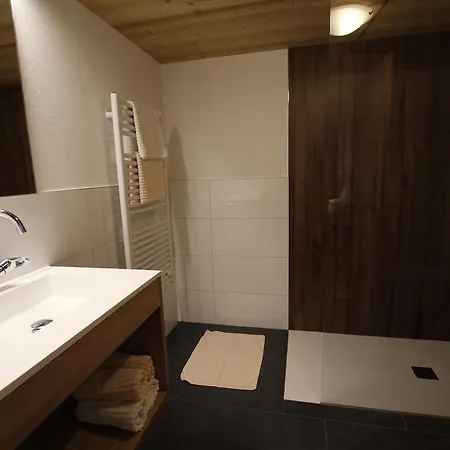 Haus Mathies ستوبين آم أرلبرغ